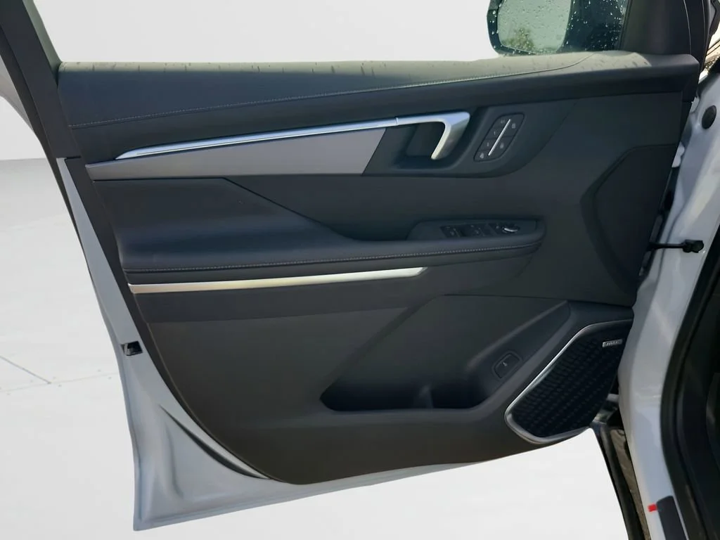 New 2026 Iridescent White Tricoat Buick Sport Touring image 43