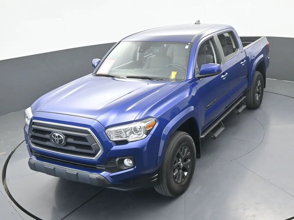 Used 2022 Blue Toyota SR5 image 41