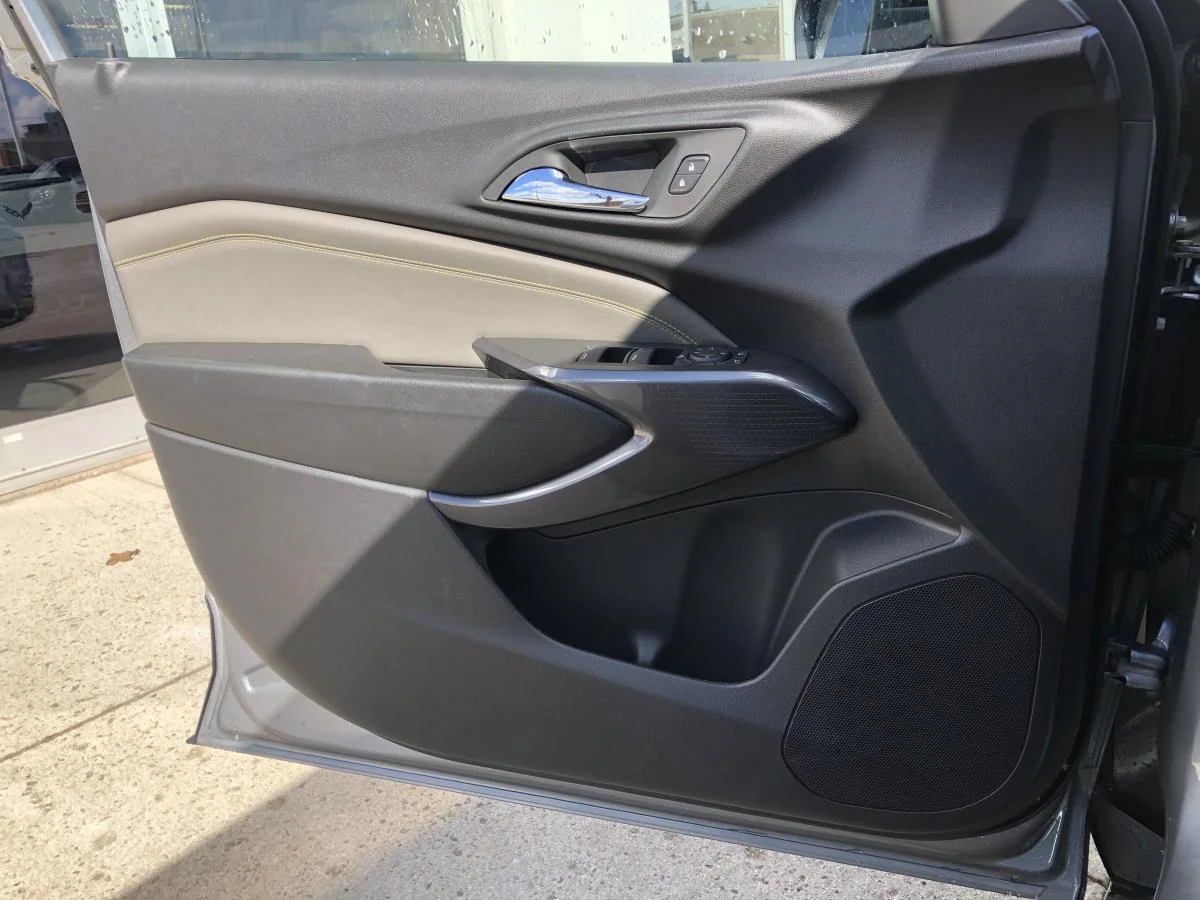 New 2026 Grey Chevrolet Fwd 4dr Activ image 18