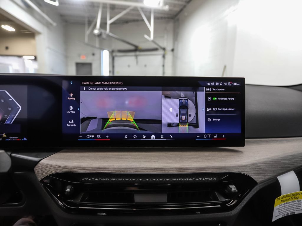 2025 BMW 3 Series 330i - Photo 15