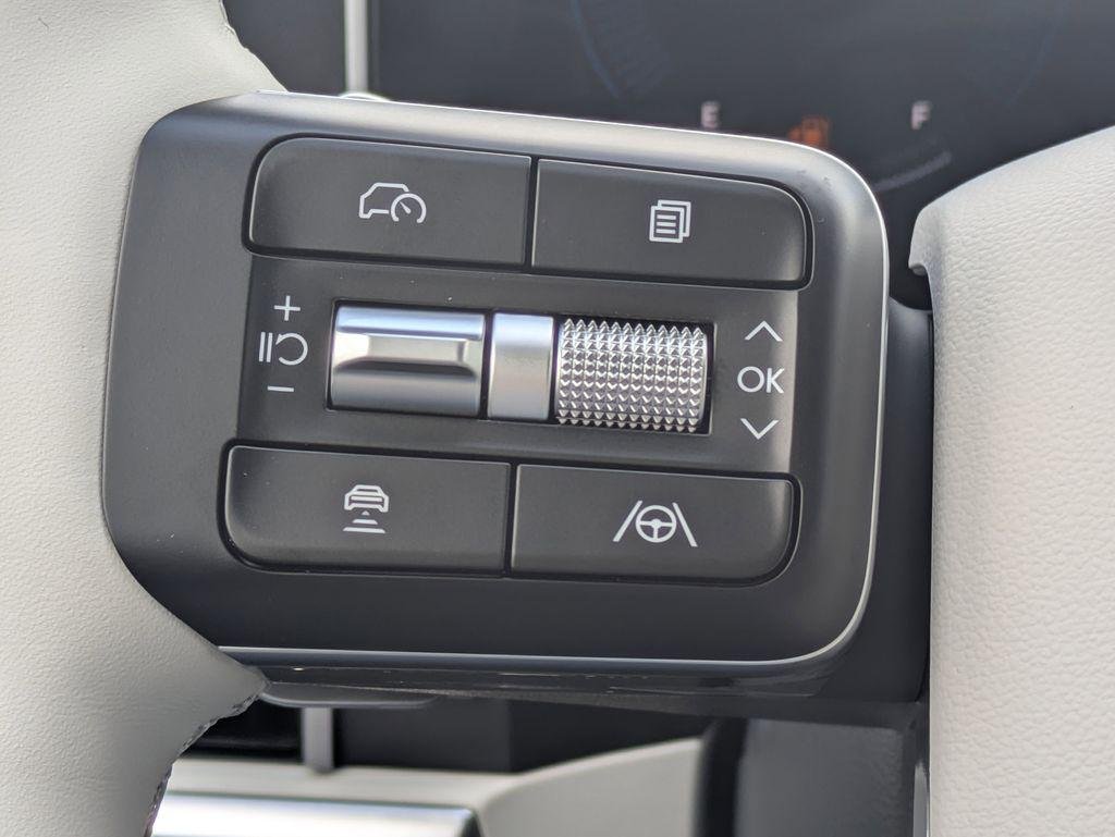 New 2026 White Hyundai SE FWD image 23