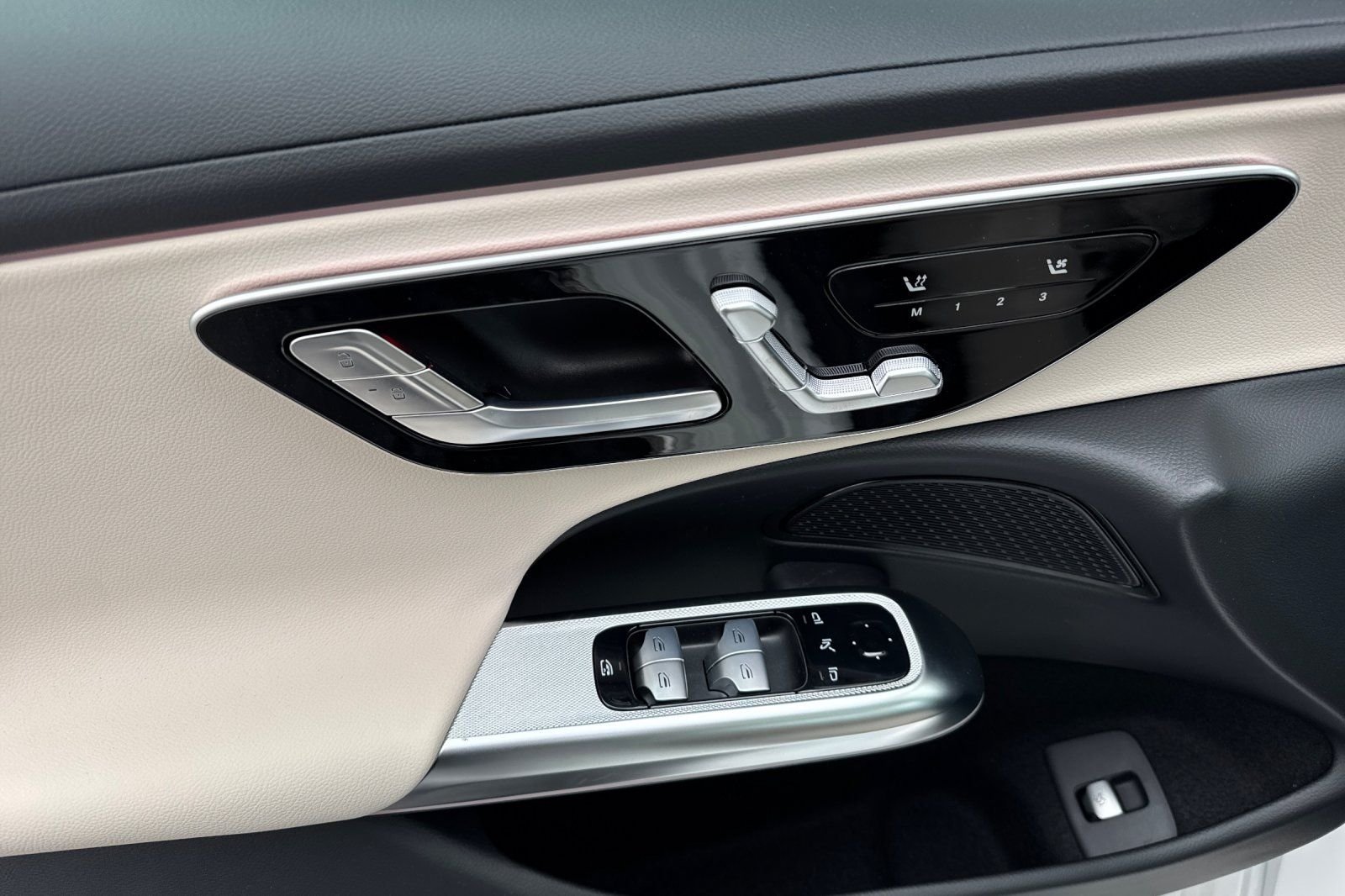 New 2026 Polar White Mercedes-Benz E 350 image 23