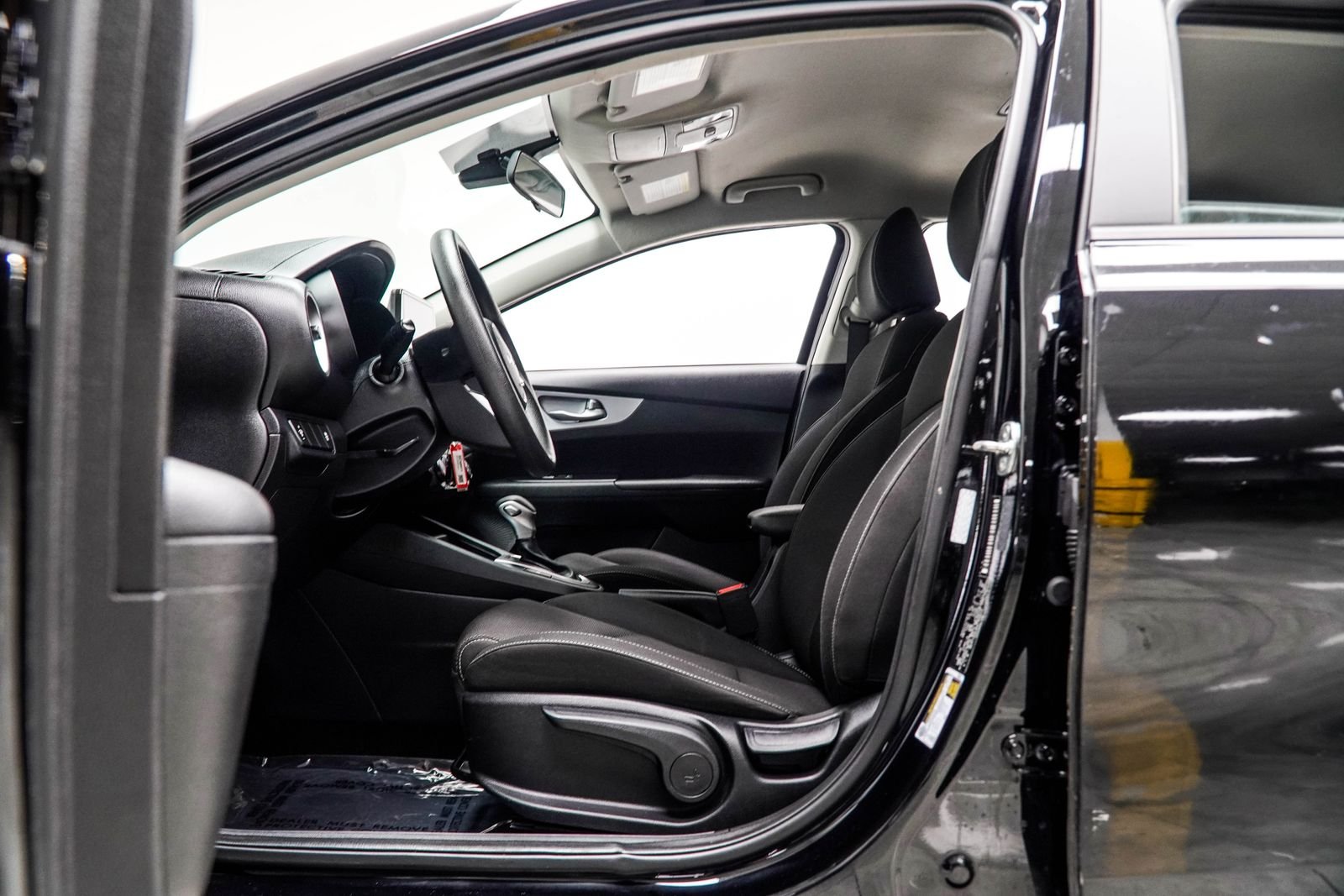 Used 2024 Black Kia LXS image 36