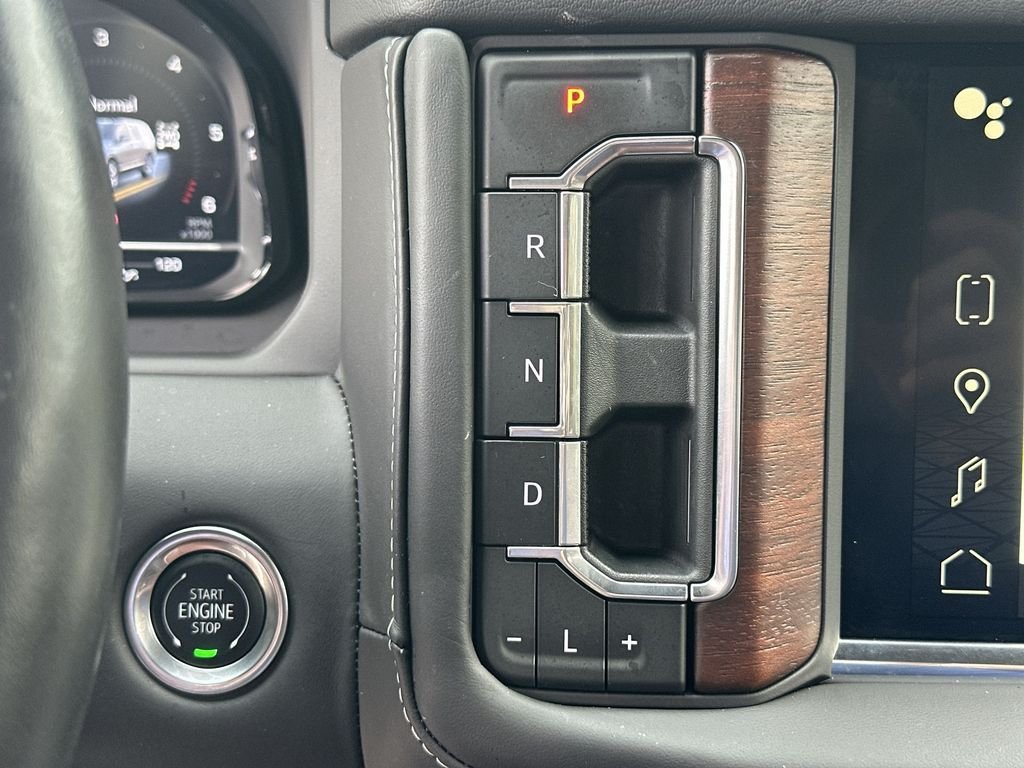 2024 GMC Yukon Denali Ultimate - Photo 16