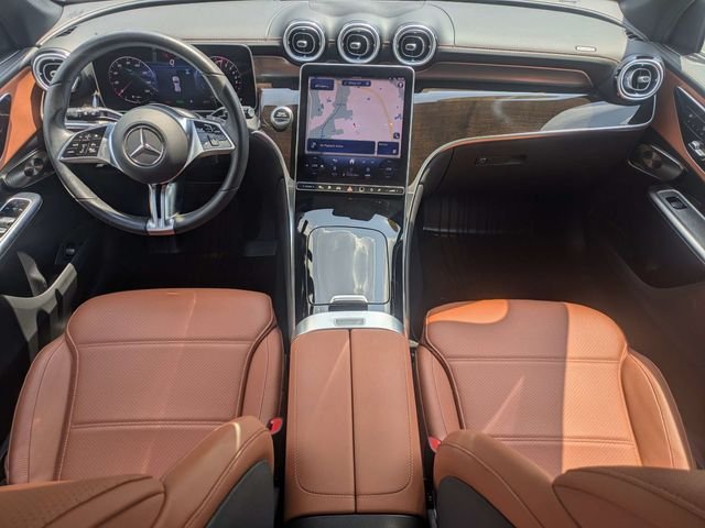 Used 2025  Mercedes-Benz GLC 350e image 16