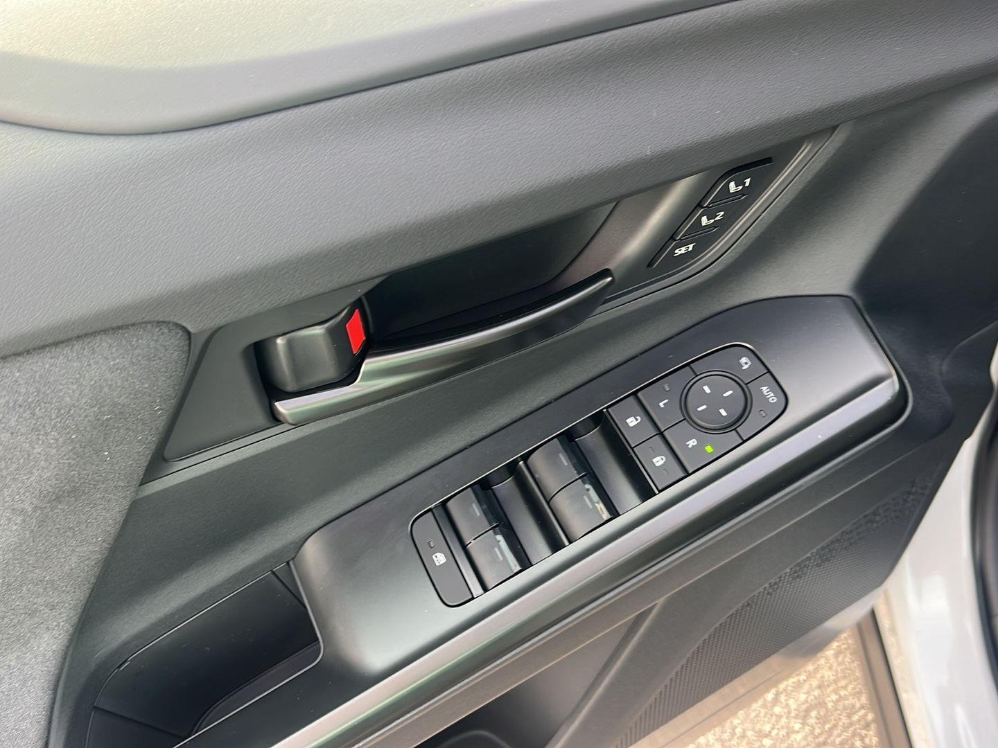 New 2026 Wind Chill Pearl Toyota XSE image 31