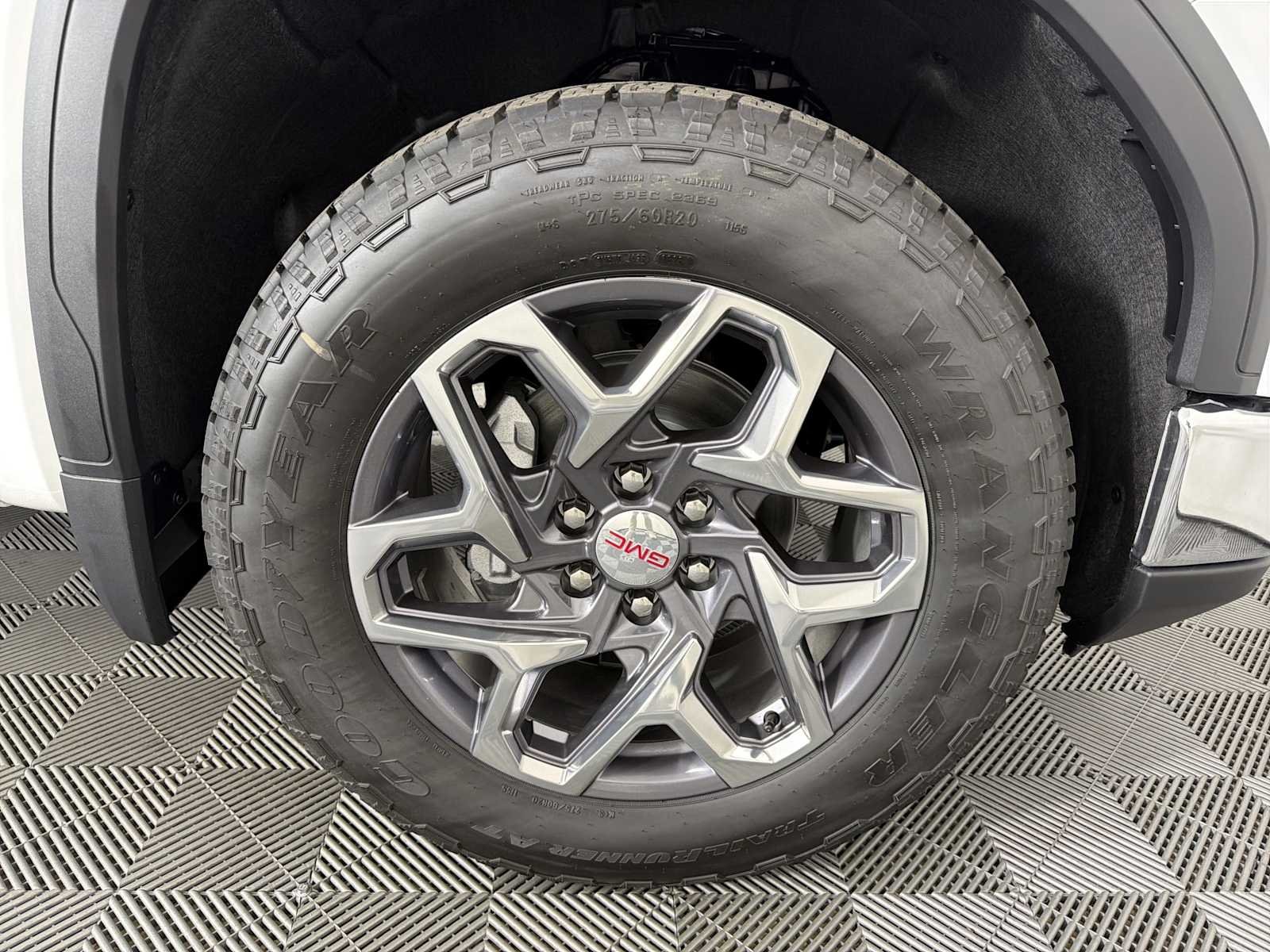 2026 GMC Sierra 1500 SLT - Photo 10