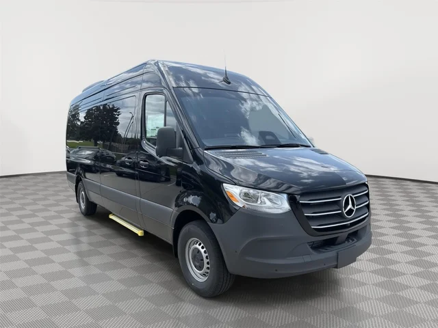 2026 Mercedes-Benz Sprinter Passenger Van 2500 High Roof I4 Diesel HO 170 RWD