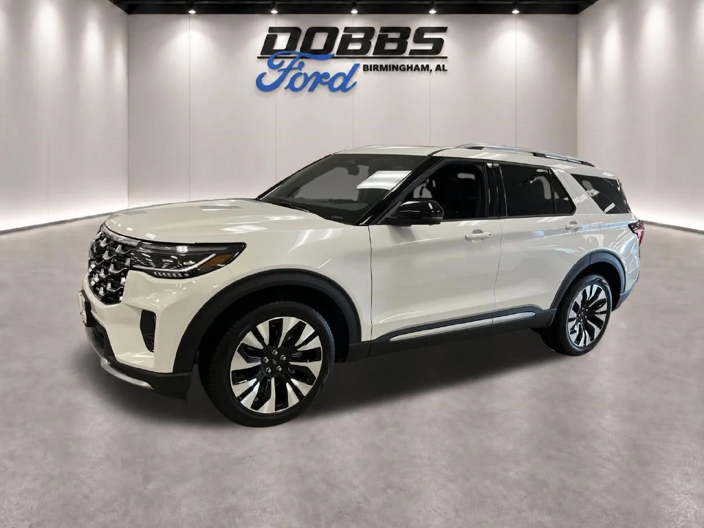 New 2026 Star White Metallic Tri-Coat Ford Platinum™ image 4