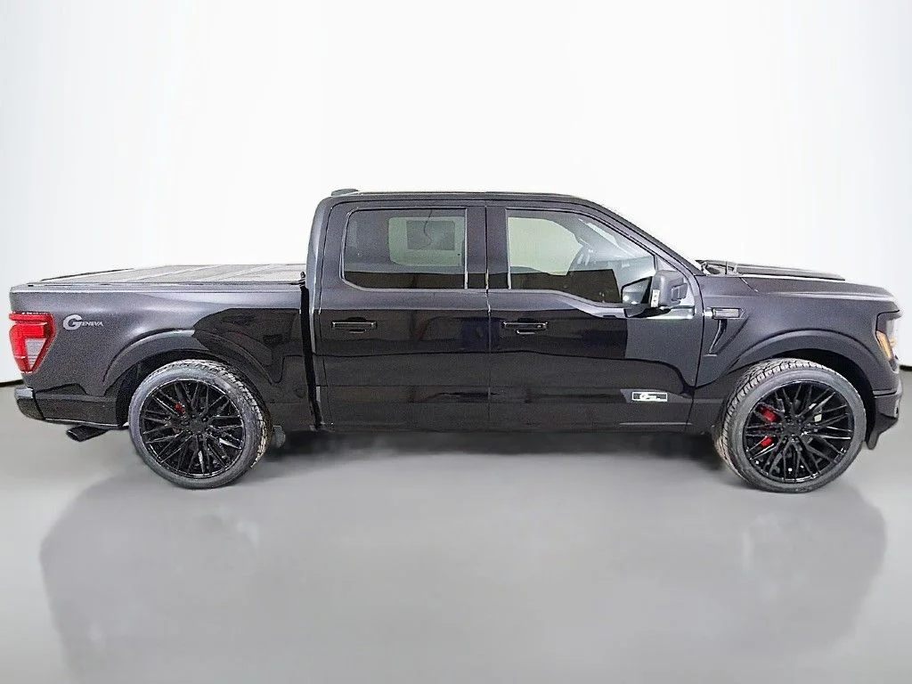 New 2025 Agate Black Metallic Ford XLT image 15