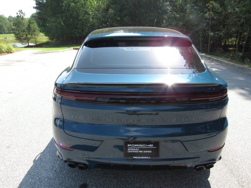 2025 Porsche Cayenne Coupe S E-Hybrid - Photo 6