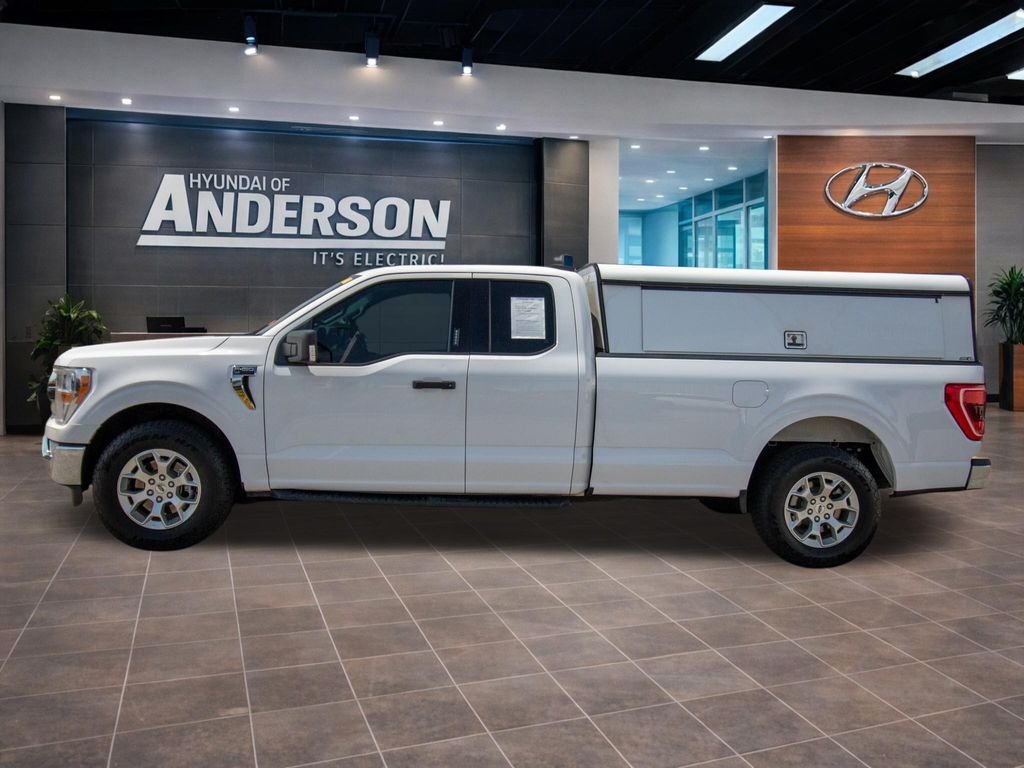 Used 2021 White Ford XLT image 4