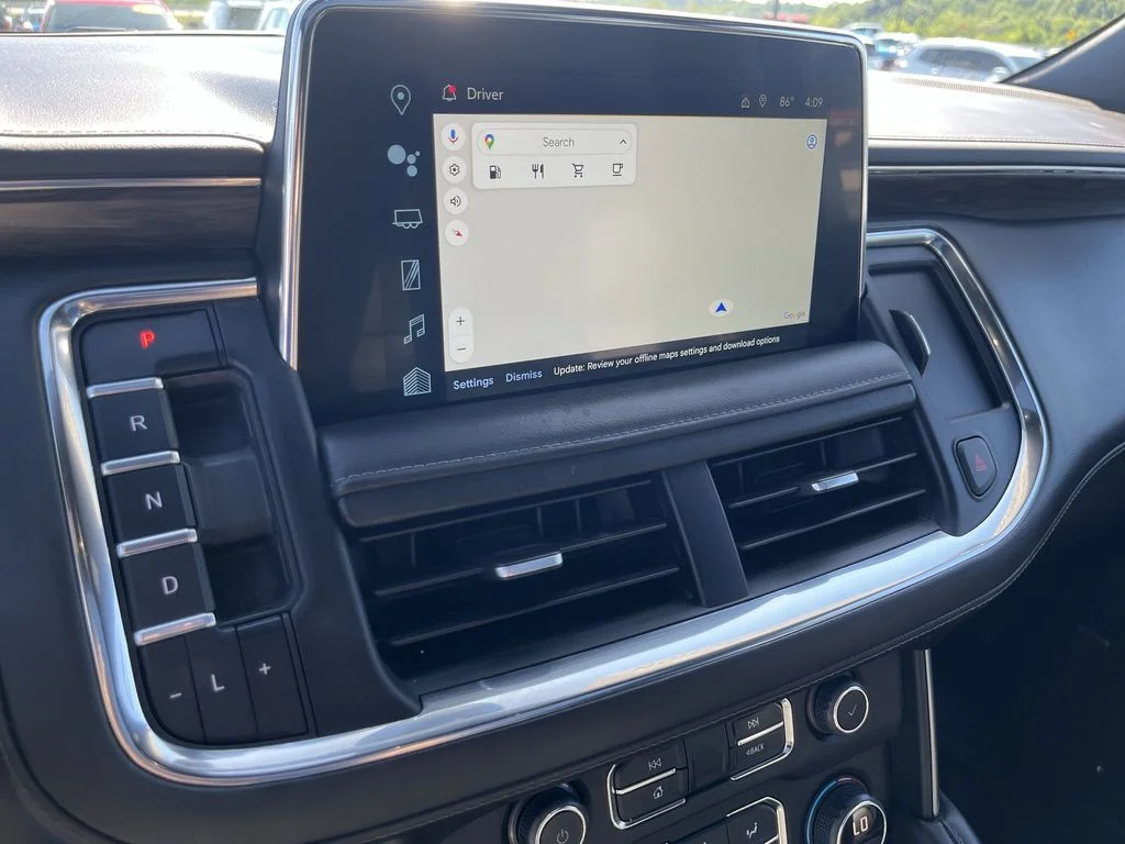 Used 2022 White Chevrolet LT image 16