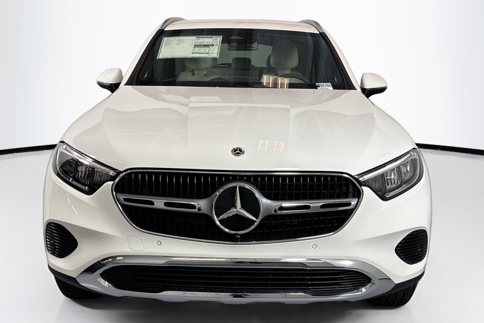 New 2026 Polar White Mercedes-Benz GLC 300 image 2