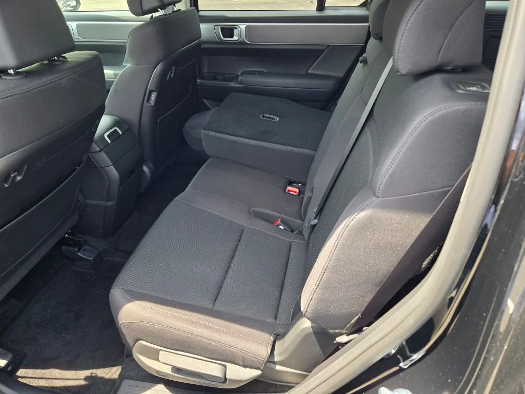 New 2026 Phantom Black Hyundai SE image 17