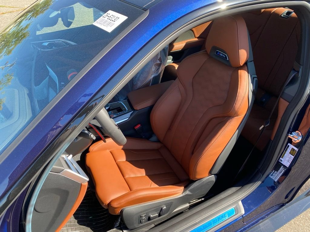 New 2026 Tanzanite Blue II Metallic BMW Competition image 16