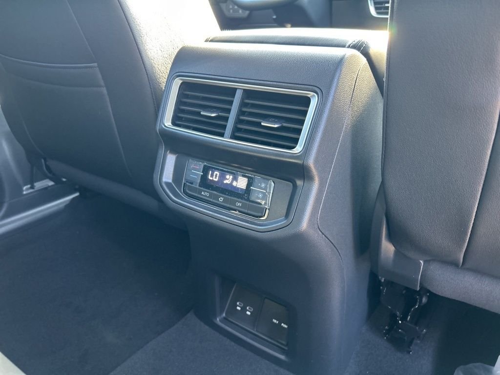 2026 Volkswagen Atlas SE w/Tech - Photo 44