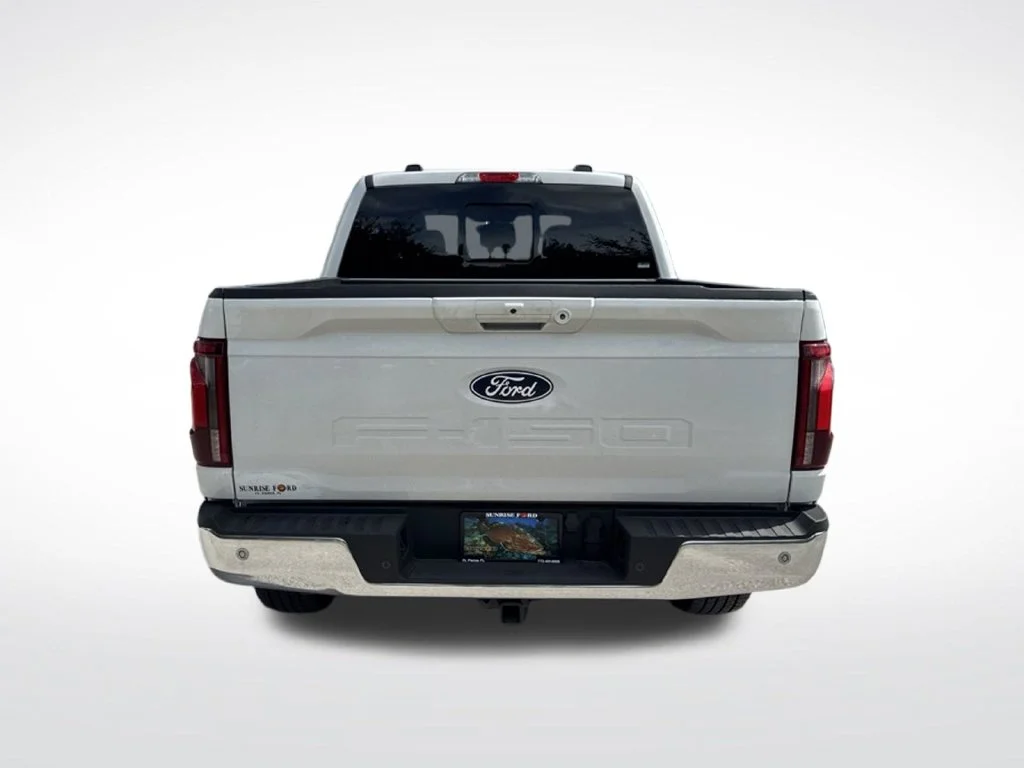 Certified Used 2026 Oxford White Ford Lariat image 7