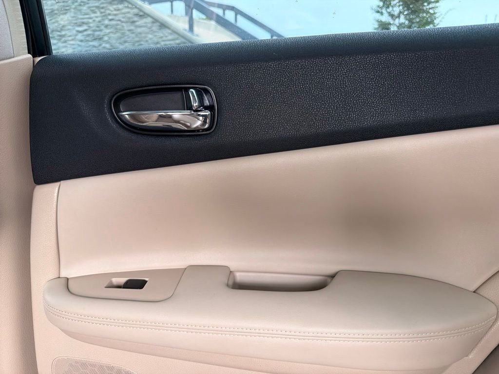 Used 2012 White Nissan 3.5 SV image 14