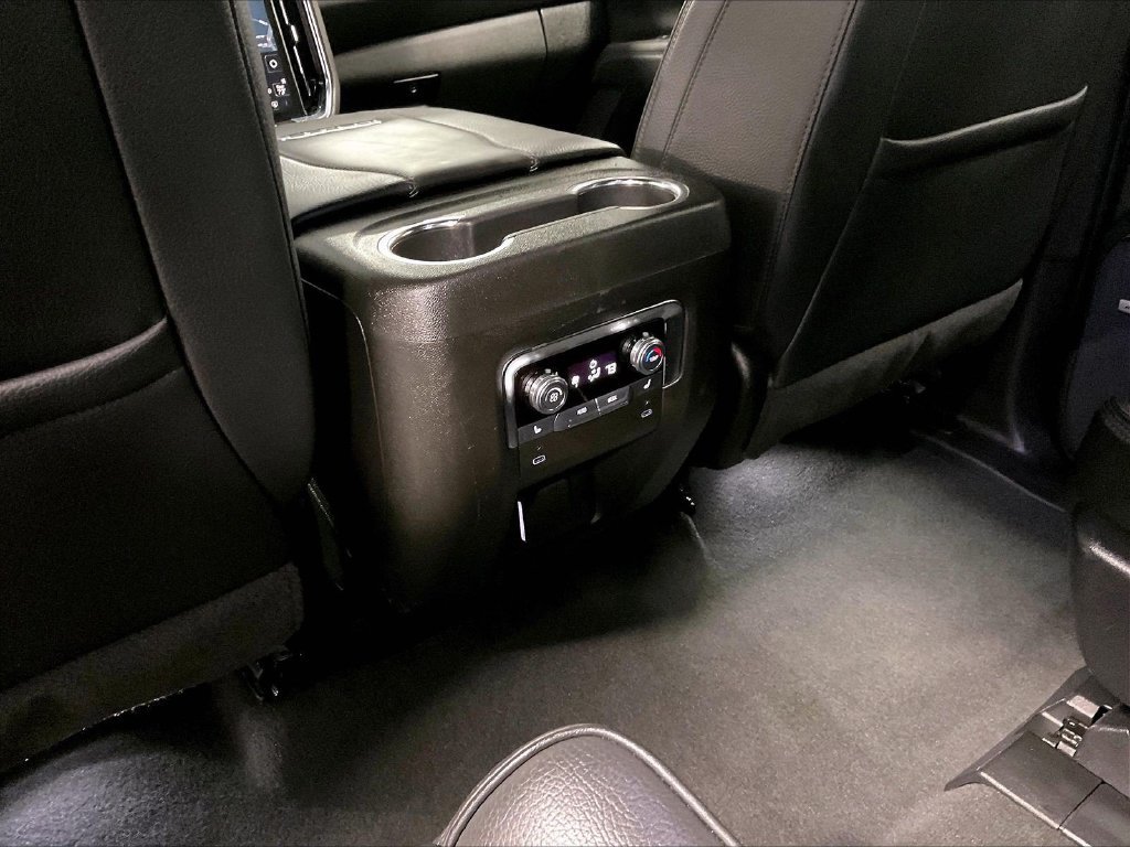 Used 2025 Black GMC Denali image 27