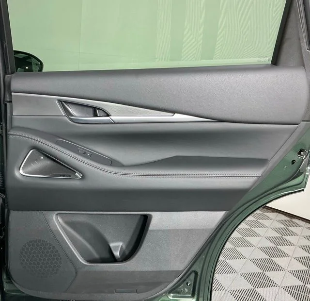 New 2027  INFINITI LUXE image 27