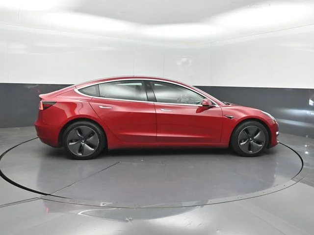 Used 2019 Red Tesla Long Range image 25