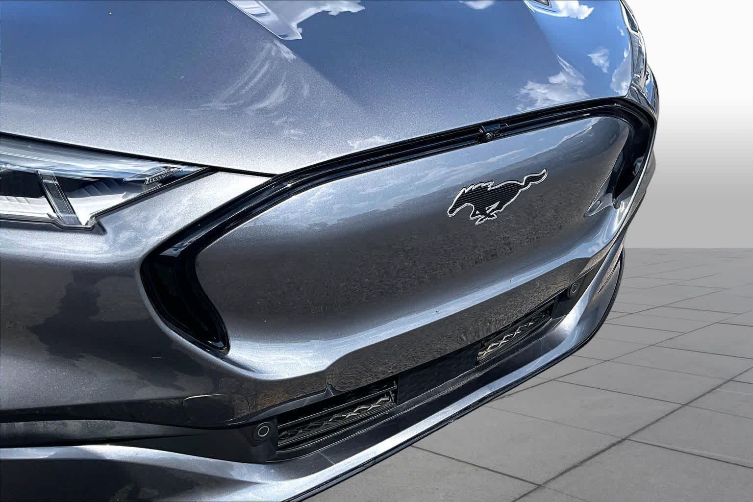 Used 2023 Carbonized Gray Metallic Ford Premium image 32
