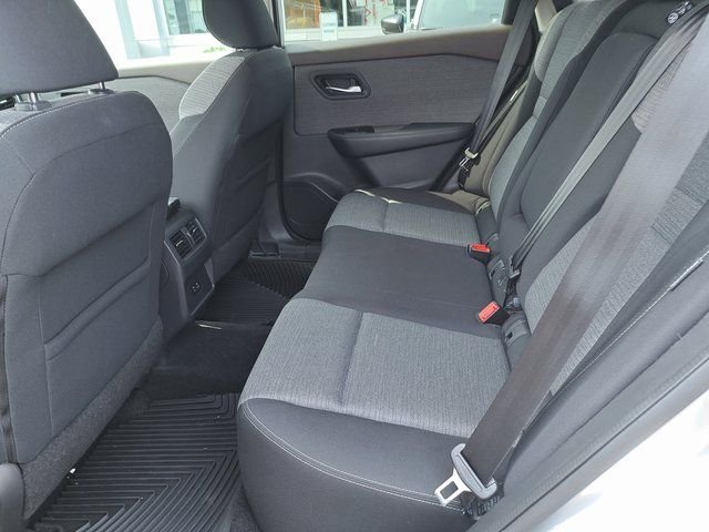 Used 2021 Silver Nissan SV image 26
