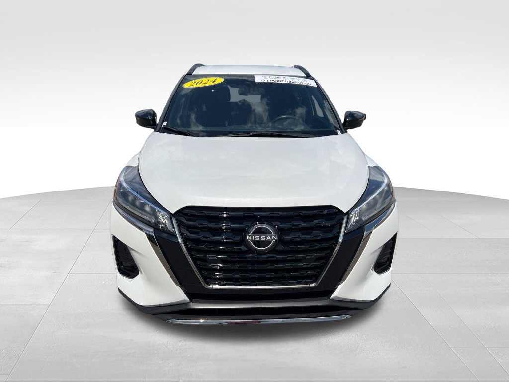 Used 2024 White Nissan SR image 10