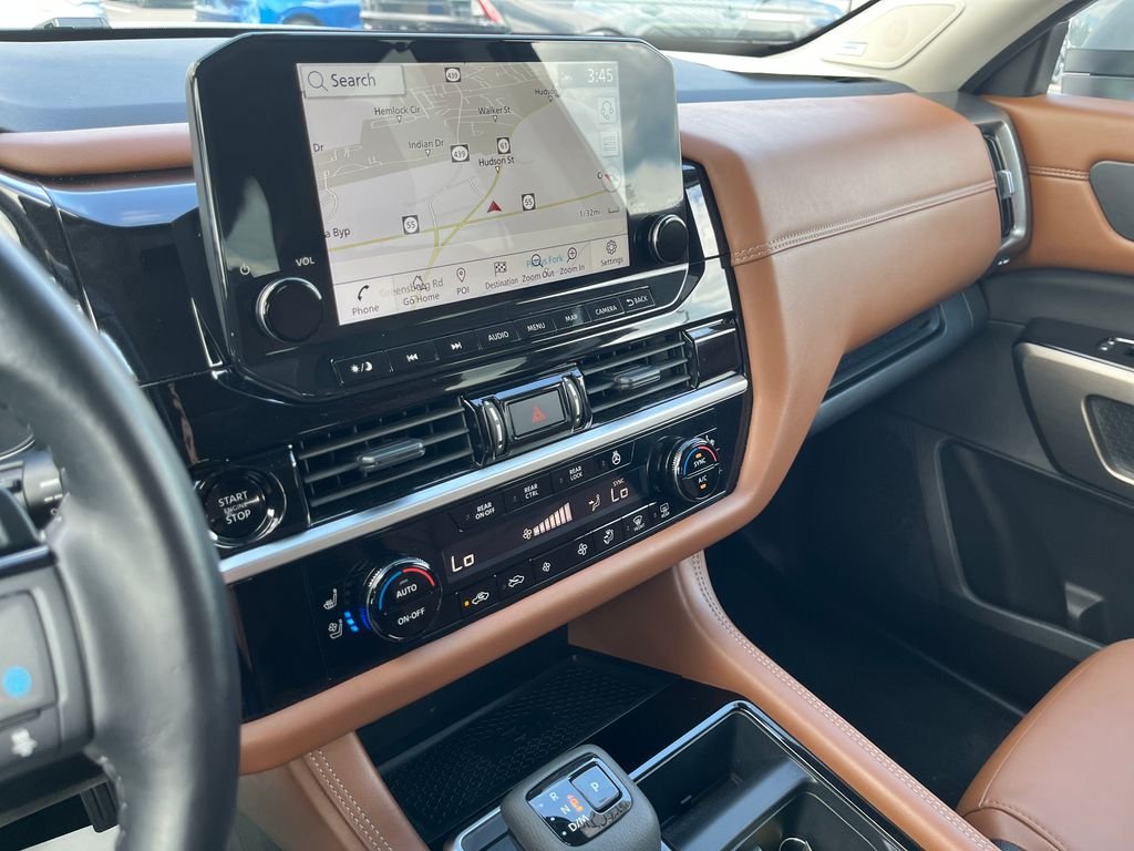 Used 2025 Gray Nissan Platinum image 17