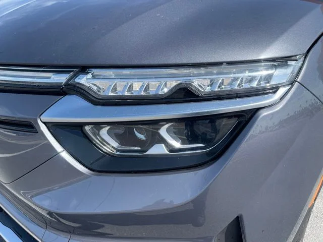 2025 VinFast VF 8 Eco - Photo 13