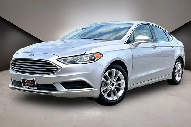 2018 Ford Fusion SE FWD's photo