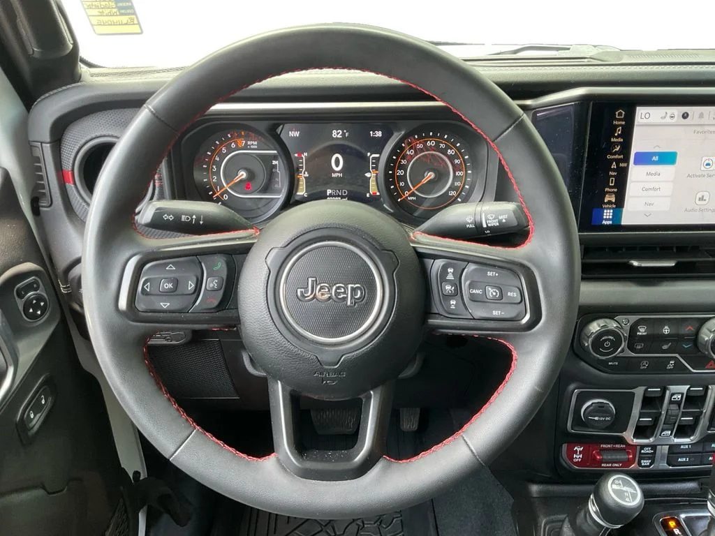 Used 2024 White Jeep Rubicon image 17