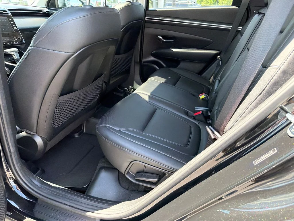 Used 2023 Black Hyundai SEL image 21
