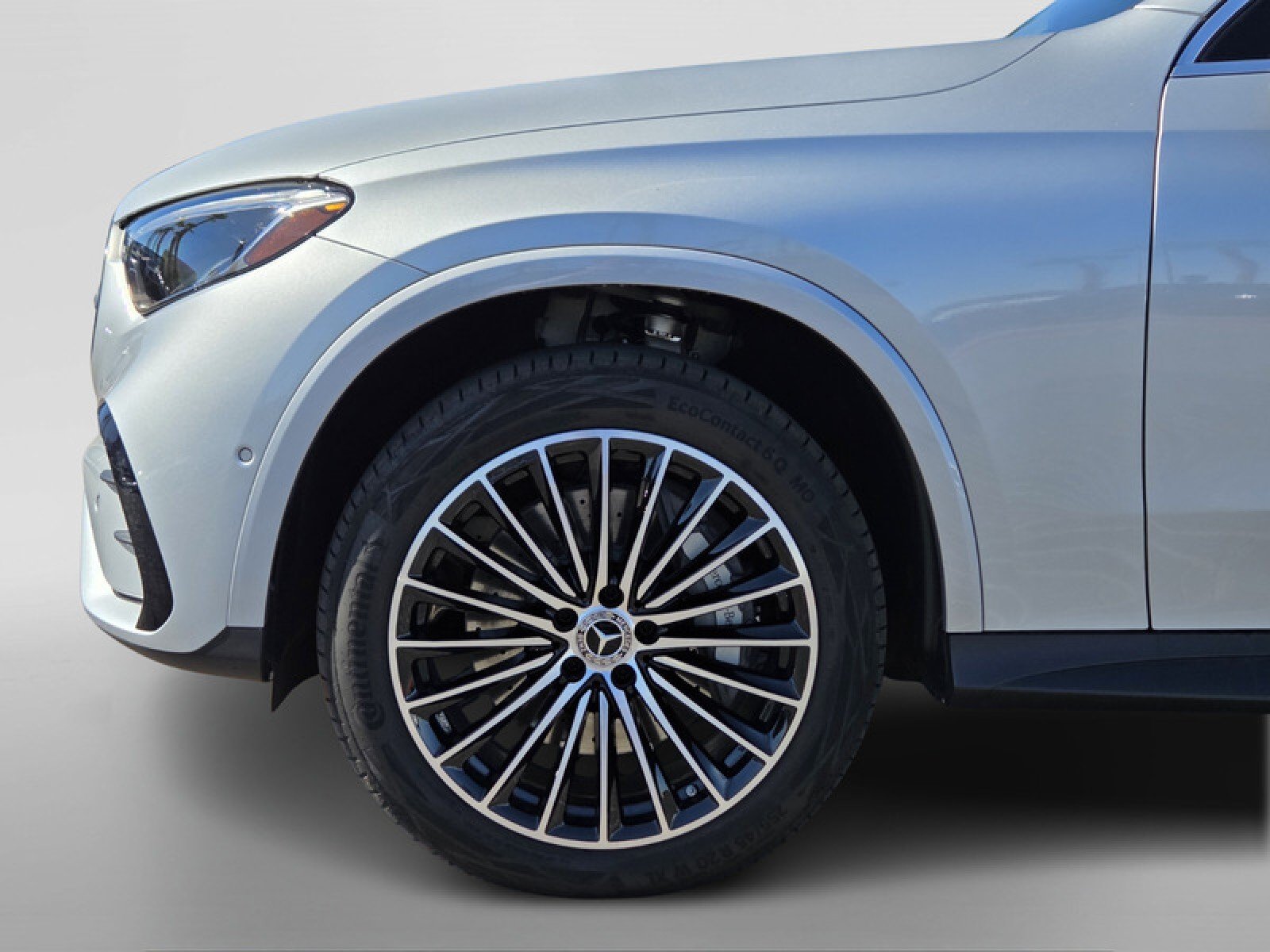 2025 Mercedes-Benz GLC Base - Photo 10