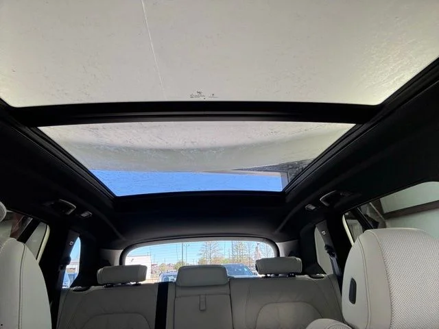 New 2026 Mineral White Metallic BMW xDrive40i image 31
