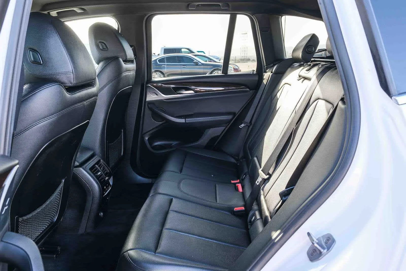 Used 2019 Alpine White BMW sDrive30i image 17