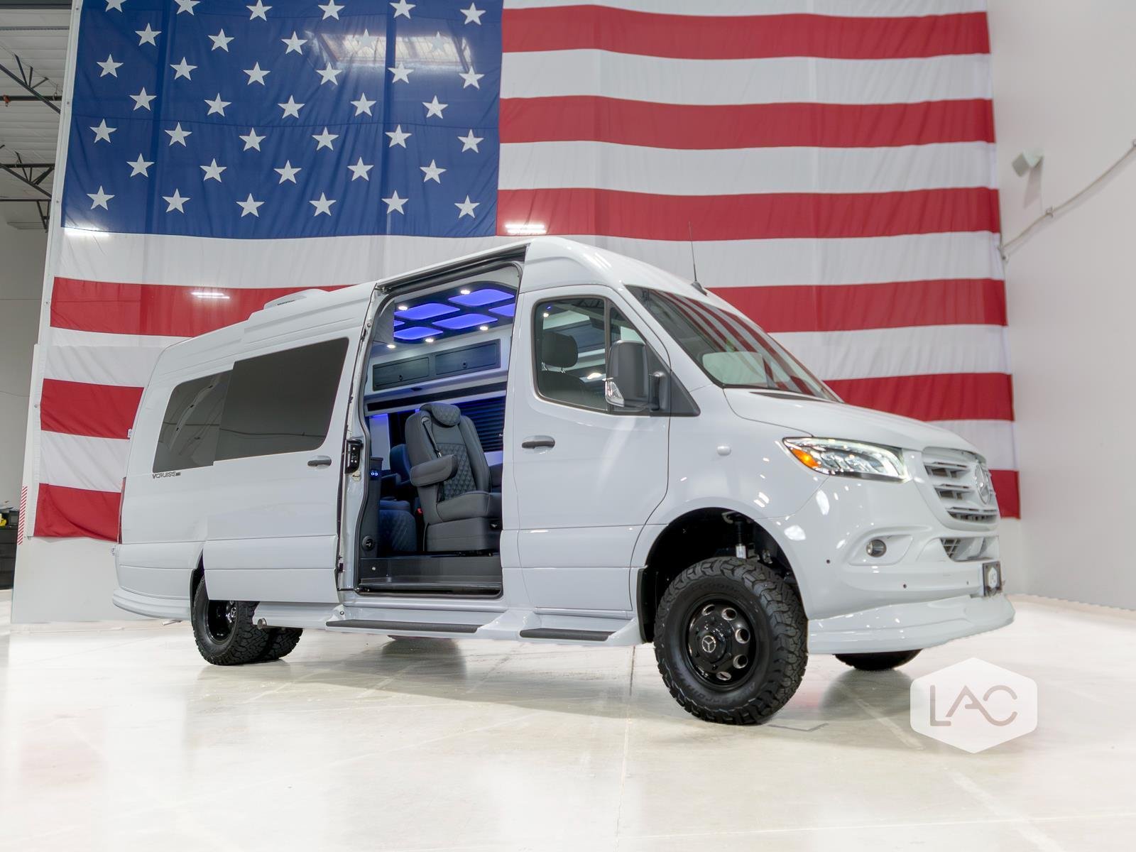 New 2026 WHITE OGV LUXURY COACH AWD (10OBA)1080 ANYWHERE w/ ADV PKG 2.1 image 2