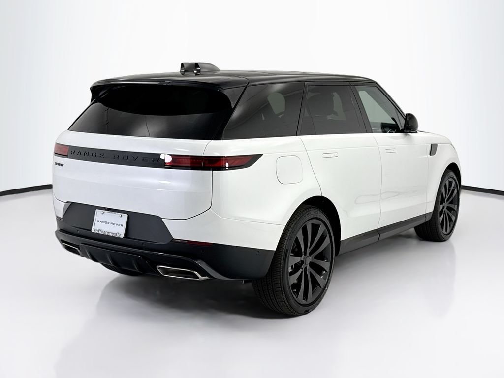New 2026 Ostuni Pearl White Land Rover SE image 5