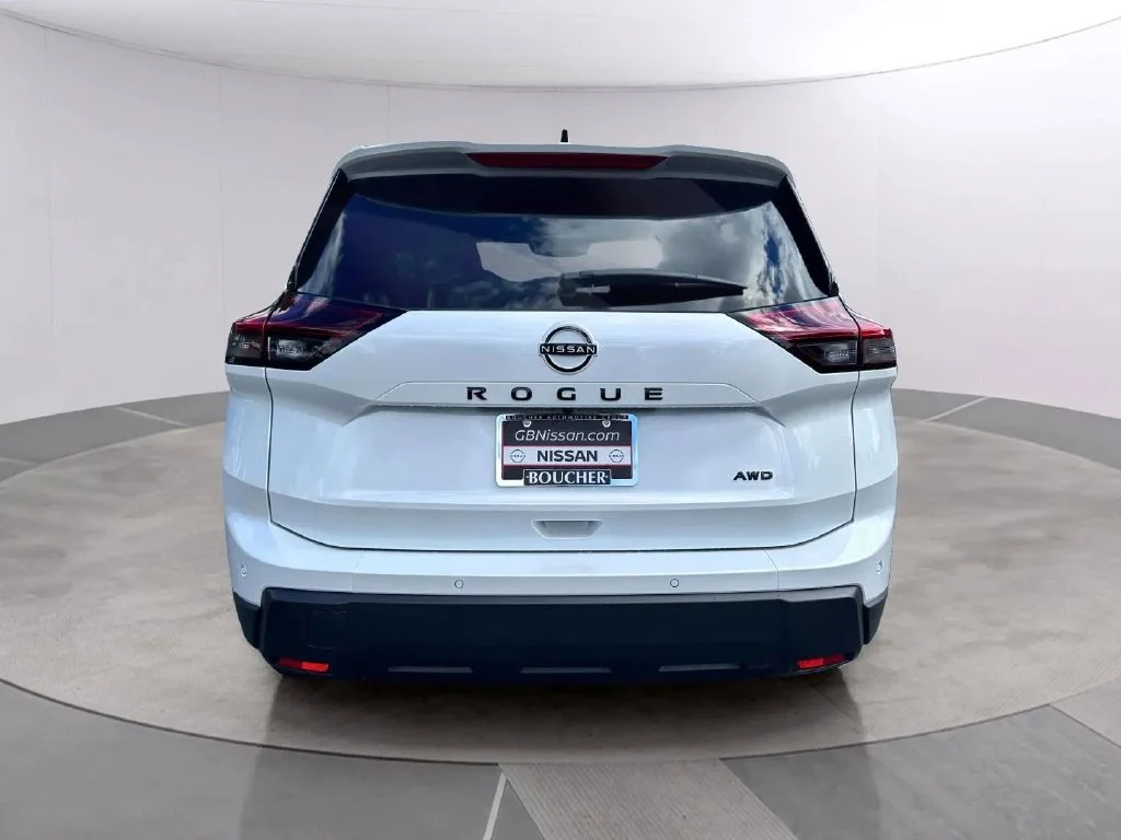 New 2026 Everest White Pearl Tricoat Nissan Dark Armor image 4