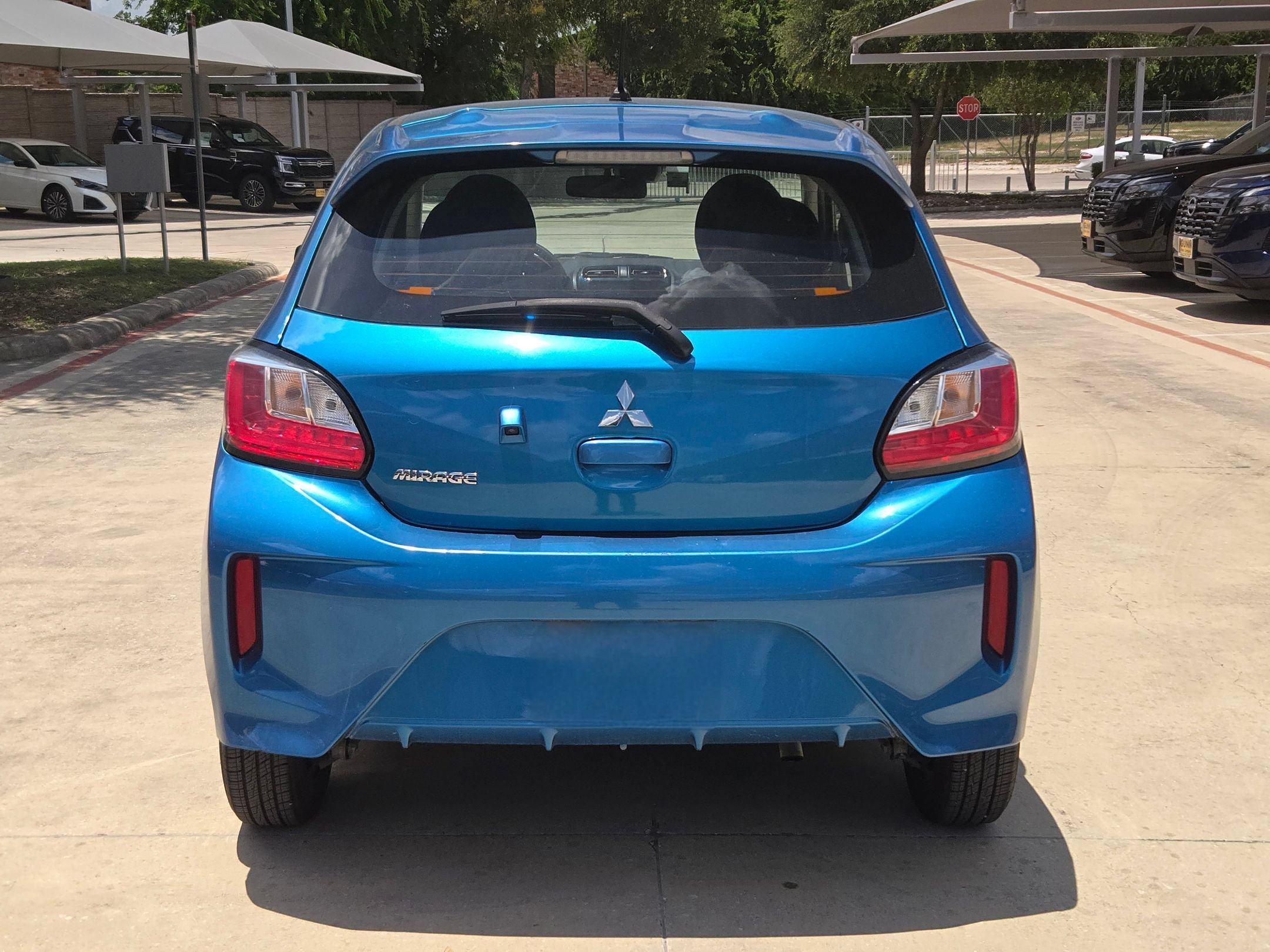 Used 2024  Mitsubishi ES image 4