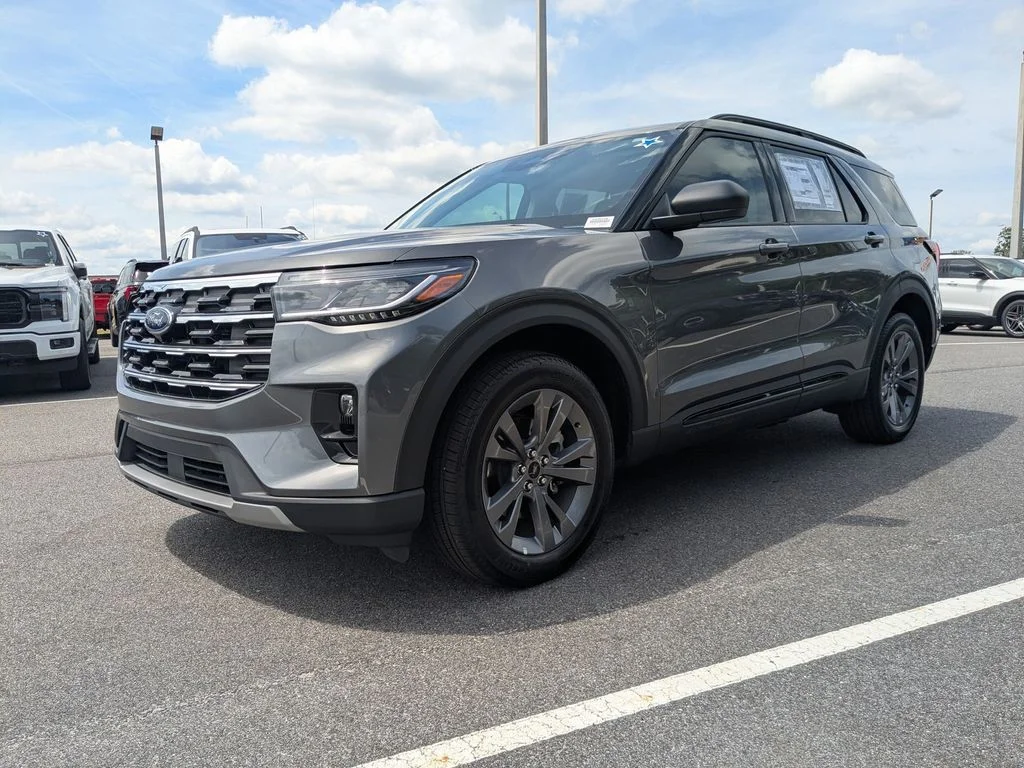New 2026 Carbonized Gray Metallic Ford Active image 7