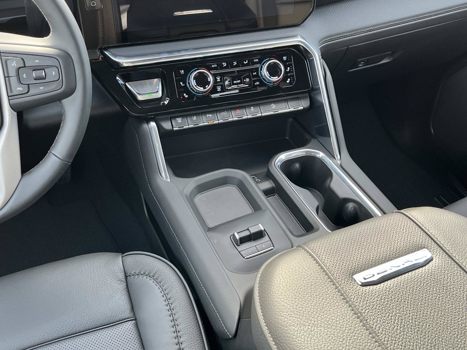 2026 GMC Sierra 2500HD Denali - Photo 15