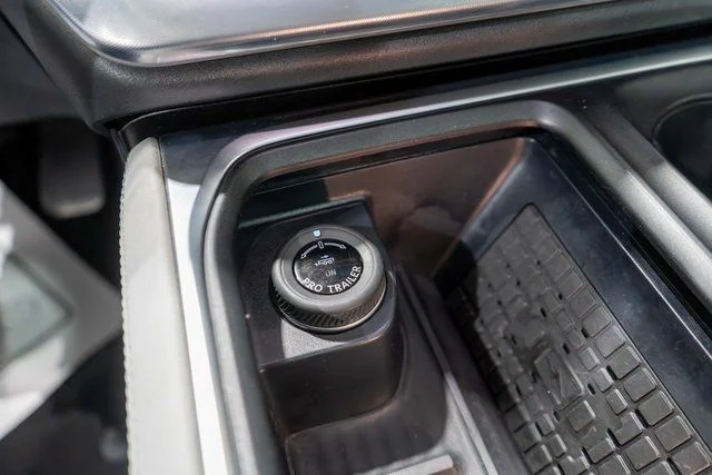 Used 2025 Gray Ford Platinum image 32