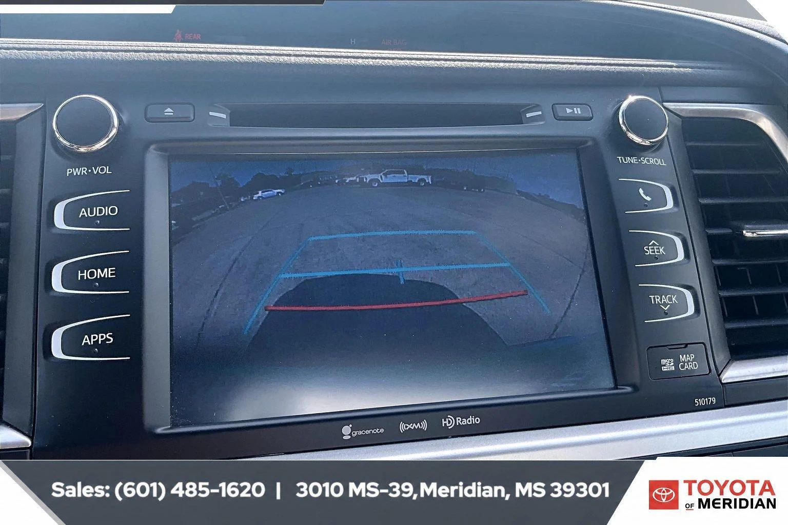 Used 2018 Celestial Silver Metallic Toyota XLE image 15