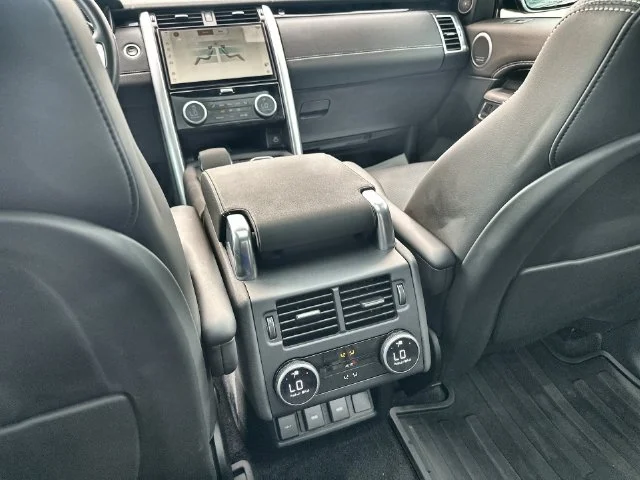 Used 2023  Land Rover HSE R-Dynamic image 32