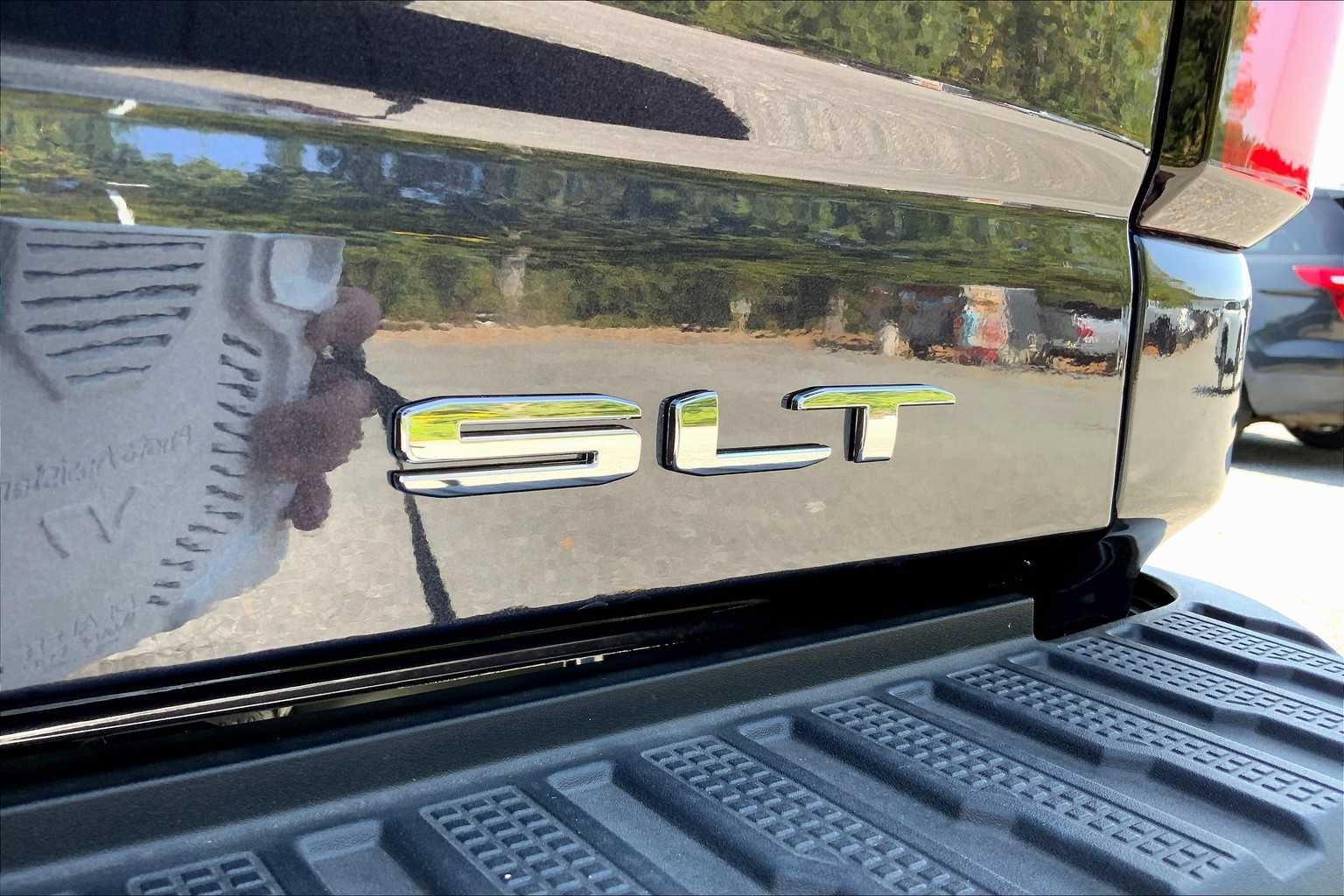 2025 GMC Sierra 3500HD SLT - Photo 15