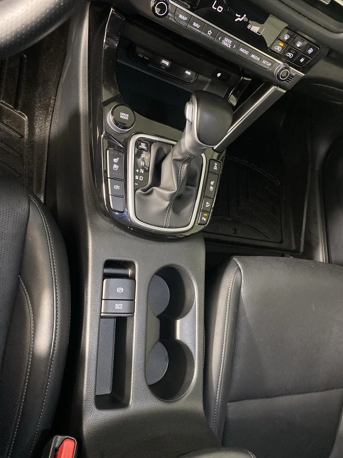 Used 2025 Fusion Black Kia SX image 26