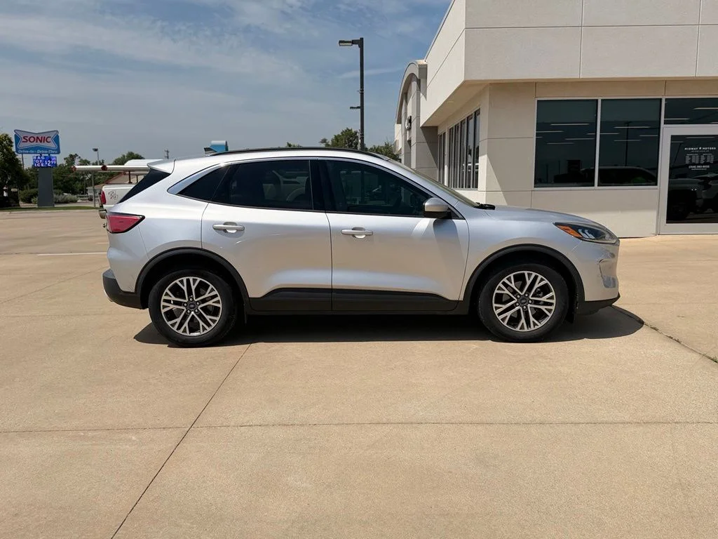 Certified Used 2020 Silver Ford SEL image 3