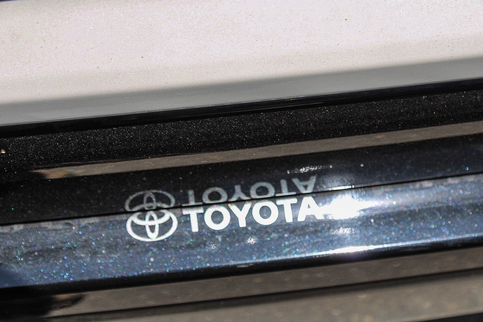 Certified Used 2024 Wind Chill Pearl/Midnight Black Metallic Toyota Hybrid XSE image 14